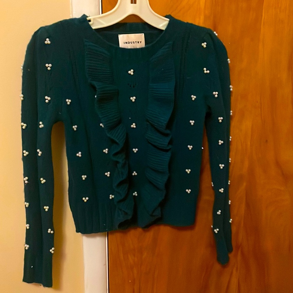 Green pearl sweater